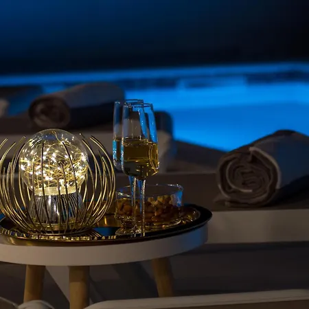 Apartment Luxury Citrin With Shared Pool Makarska