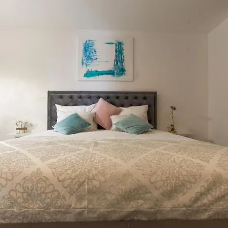 Apartment Luxury Citrin With Shared Pool *