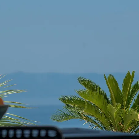 Luxury Citrin With Shared Pool شقة *