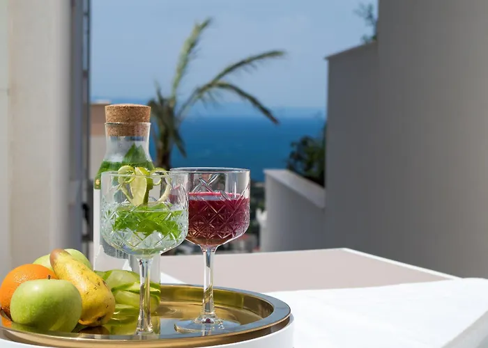 شقة Luxury Citrin With Shared Pool *